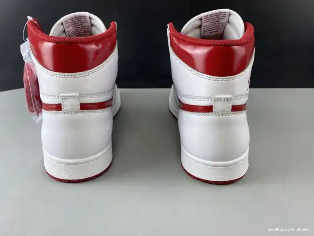 Cheap (2017) Metallic 555088-103 Retro 1 Jordan Air Red 0421